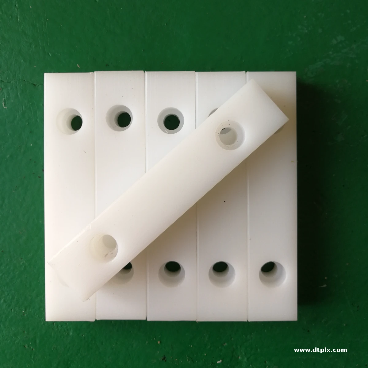 Small Plastic Or Acrylic Parts With Cnc Manufacturer Cnc Plastic Parts Plastic Cnc Fr4 Machining Parts