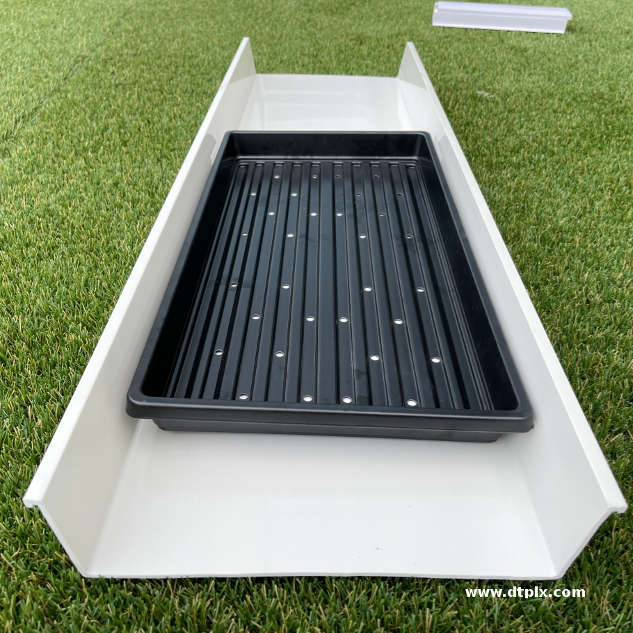 Hydroponic Automatic Barley Fodder Machine System / Cattle Green Fodder Growing Machine Mung Bean Sprouts Making Machine