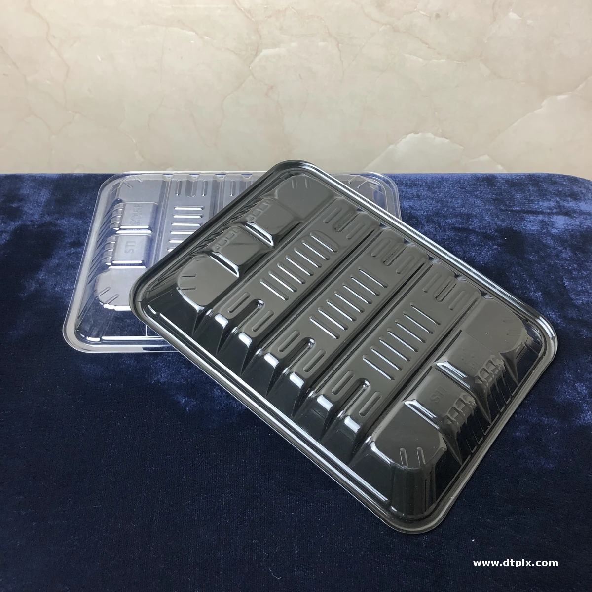 Customizable Disposable Rectangle PET Food Packaging Container Black/White Single Wall Biodegradable Plastic Clamshell Tub for