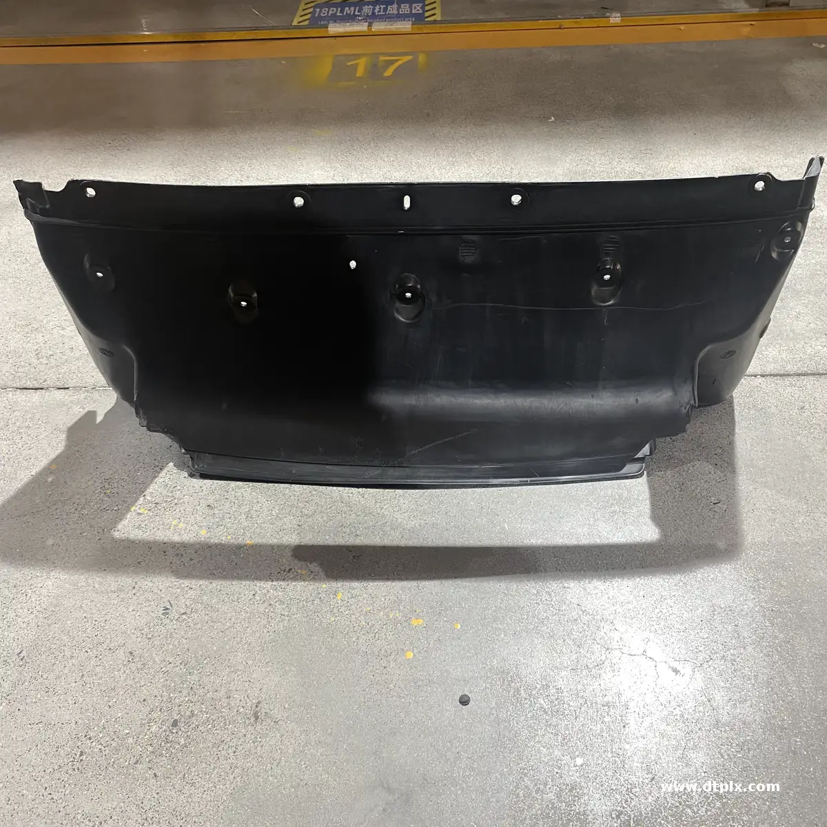 High Quality  Car Accessories with VENT for  Paramera 10-13 Color Black 97057532322