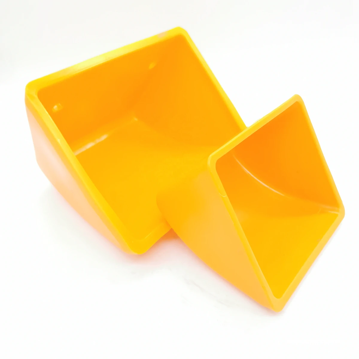 Hot Selling D11*6 HDPE Conveyor Bucket Elevator Bucket Plastic Bucket