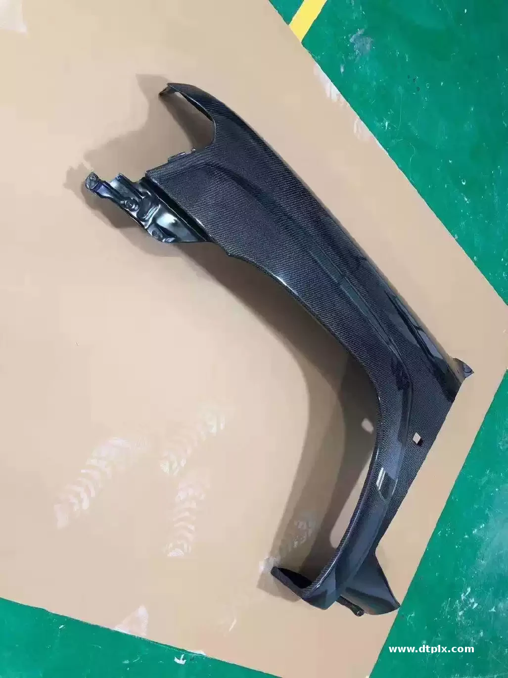 Factory Wholesale Suitable for -nissan Y61 Carbon Fiber Racing Fender Lightweight Modified Carbon Fiber Front Fender